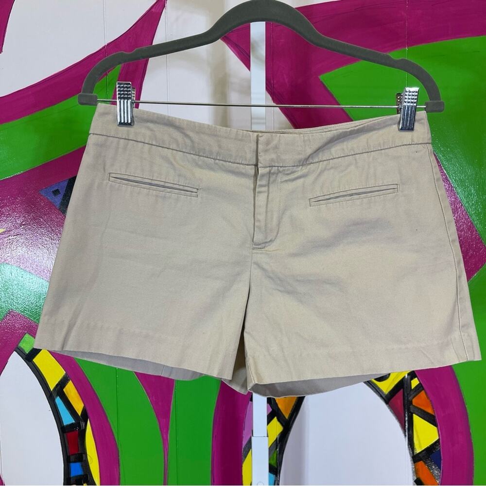 GAP, Tan Khaki Shorts. Size 2. In excellent condition!